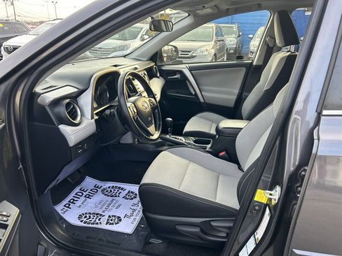 Used 2016 Toyota RAV4 XLE image 9
