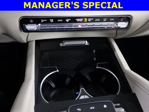 Used 2025 Mercedes-Benz GLE 350 4MATIC image 25