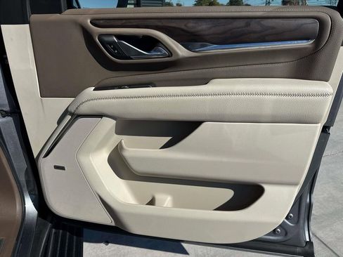 Used 2022 GMC Yukon Denali w/ Denali Premium Package image 18