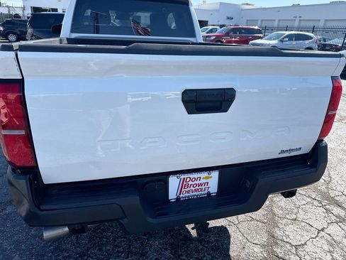 Used 2025 Toyota Tacoma SR RWD image 31