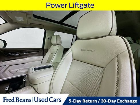 Used 2022 GMC Yukon XL Denali image 28