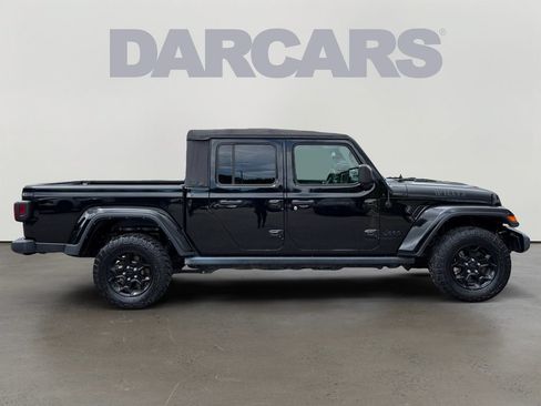 Used 2023 Jeep Gladiator Sport AWD/4WD image 8