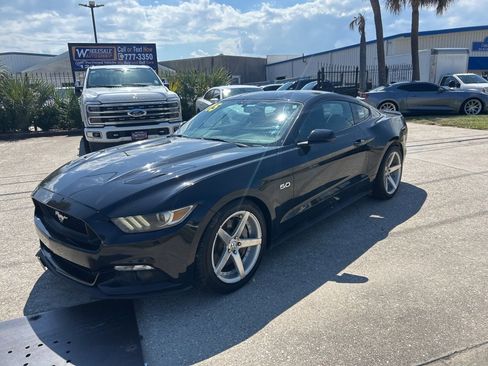 Used 2015 Ford Mustang GT image 6