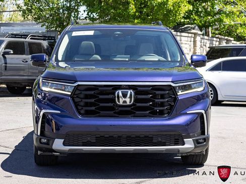 Used 2025 Honda Pilot Elite image 14