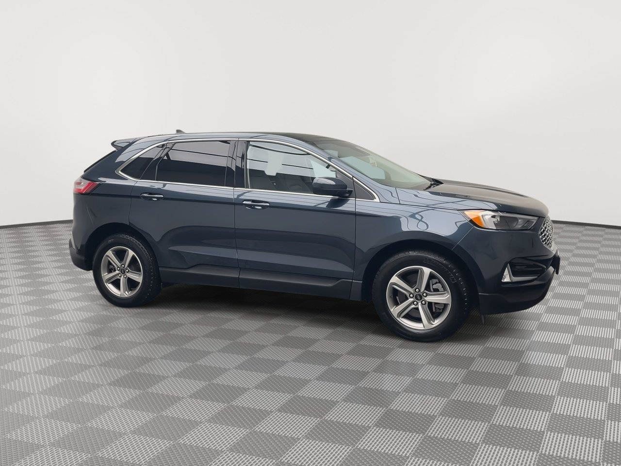 Used 2024 Ford Edge SEL w/ Convenience Package AWD/4WD image 42