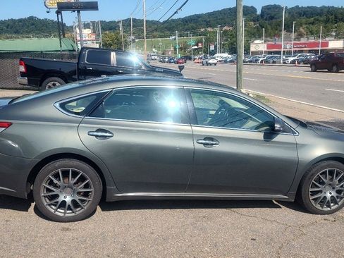 Used 2014 Toyota Avalon XLE Touring FWD image 2