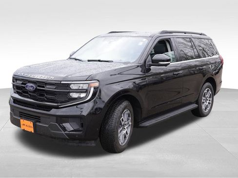 Used 2025 Ford Expedition Active AWD/4WD image 11