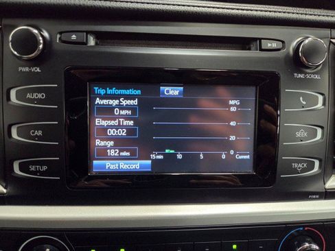 Used 2019 Toyota Highlander LE image 48