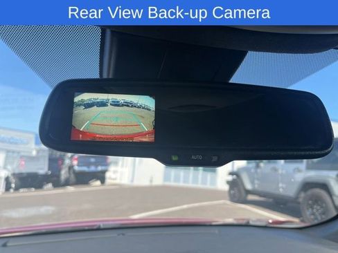 Used 2018 Toyota C-HR XLE FWD image 11
