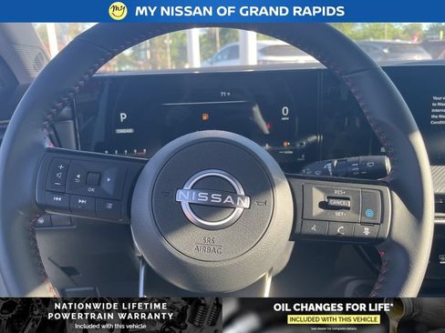 New 2026 Nissan Kicks SR AWD/4WD image 12