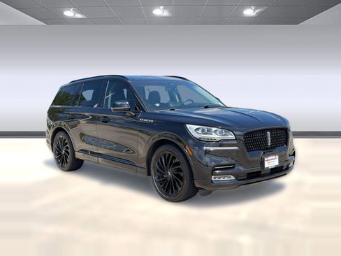 Used 2023 Lincoln Aviator Reserve w/ Equipment Group 201A RWD image 7