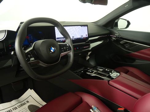Certified 2025 BMW 530i image 13