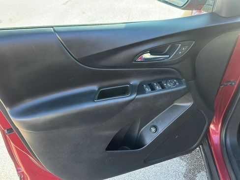 Used 2018 Chevrolet Equinox LT image 20