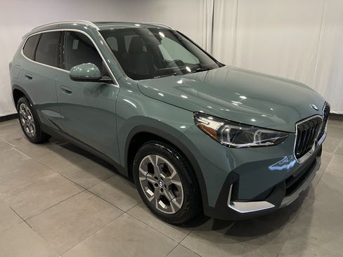 Used 2023 BMW X1 xDrive28i w/ Premium Package AWD/4WD image 3