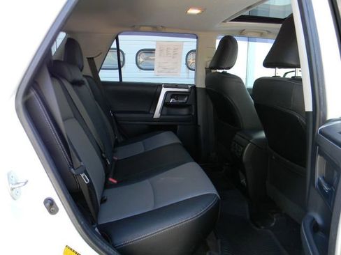 Used 2022 Toyota 4Runner SR5 Premium w/ Moonroof Package AWD/4WD image 24