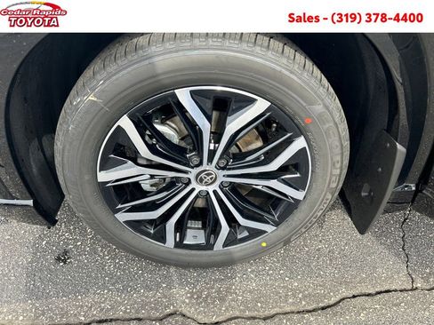 New 2026 Toyota Crown Signia image 20