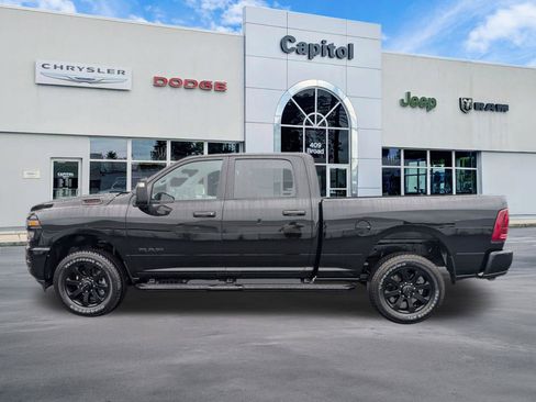 New 2026 RAM 3500 Big Horn AWD/4WD image 6