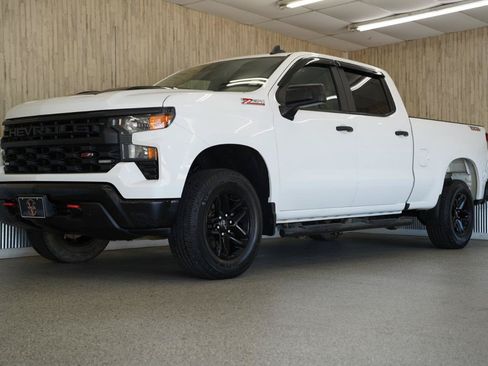 Used 2022 Chevrolet Silverado 1500 Custom Trail Boss AWD/4WD image 4