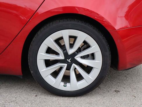 Used 2021 Tesla Model 3 Standard Range Plus image 23