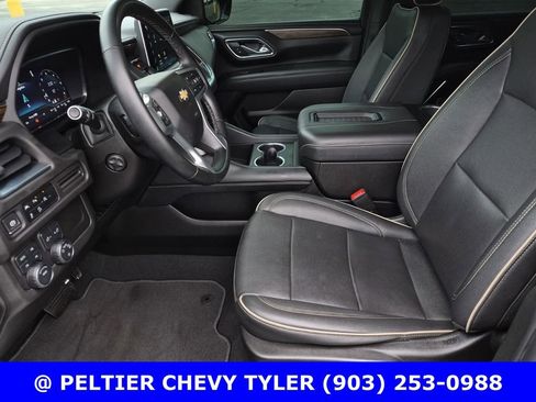 Used 2023 Chevrolet Suburban Premier AWD/4WD image 35