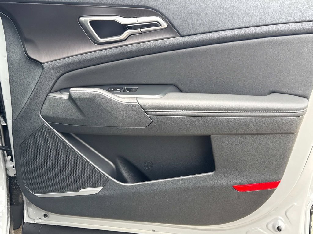 New 2026 Kia Sportage SX FWD image 14