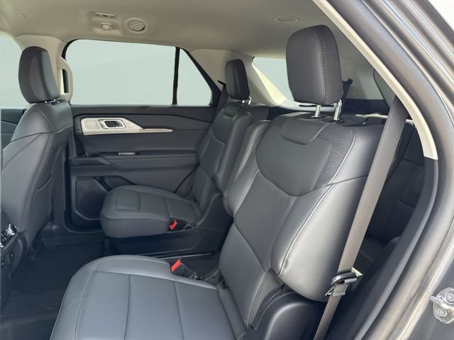Used 2026 Ford Explorer Active w/ Active Comfort Package AWD/4WD image 26
