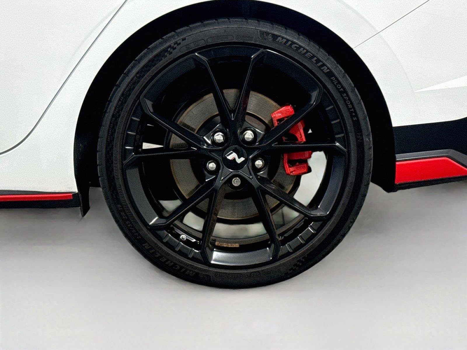 Used 2025 Hyundai Elantra N FWD image 19