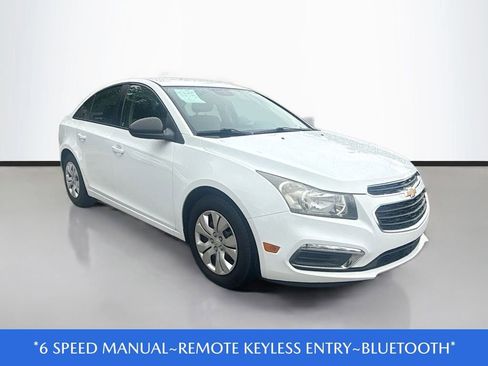 Used 2015 Chevrolet Cruze LS image 1