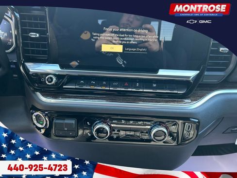 New 2026 GMC Sierra 1500 SLE w/ Preferred Package AWD/4WD image 17