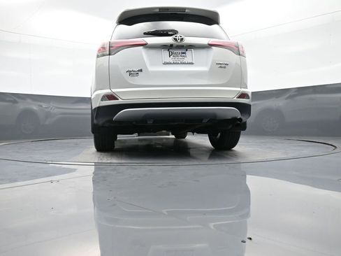 Certified 2018 Toyota RAV4 Limited image 31