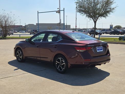 Used 2024 Nissan Sentra SV image 6