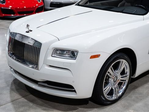 Used 2016 Rolls-Royce Wraith RWD image 11