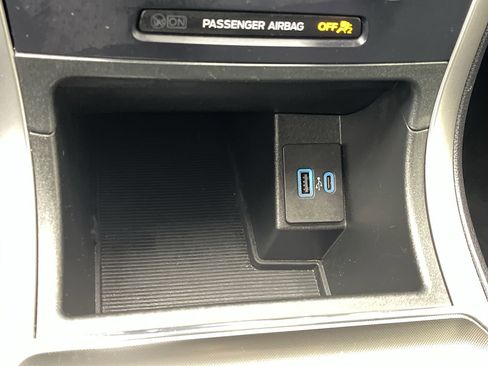 Used 2023 Ford Edge SEL w/ Sport Appearance Package image 23