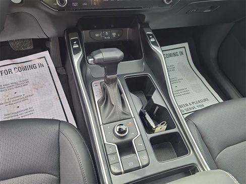 Used 2025 Kia Sorento S w/ Panoramic Sunroof Package image 19