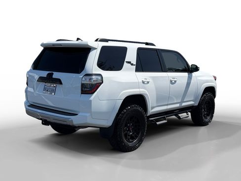 Used 2023 Toyota 4Runner TRD Off-Road Premium w/ Moonroof Package AWD/4WD image 5