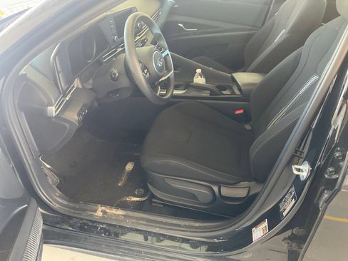 Used 2023 Hyundai Elantra SEL w/ Cargo Package FWD image 10