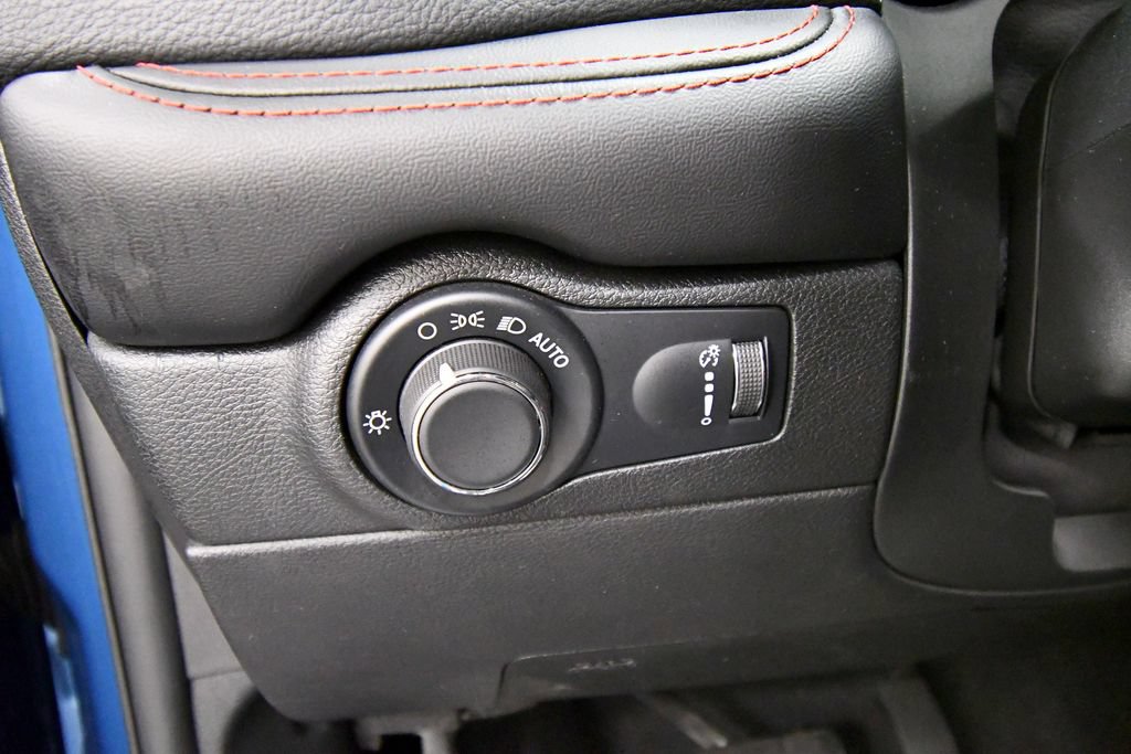 Used 2025 Dodge Durango GT AWD/4WD image 20