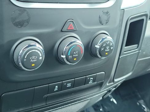 Used 2024 RAM 1500 Warlock RWD image 31