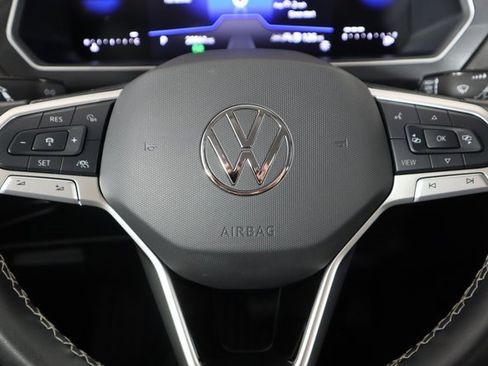 Used 2024 Volkswagen Tiguan Wolfsburg Edition image 32