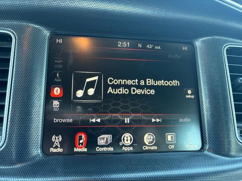 Used 2015 Dodge Charger SXT image 40