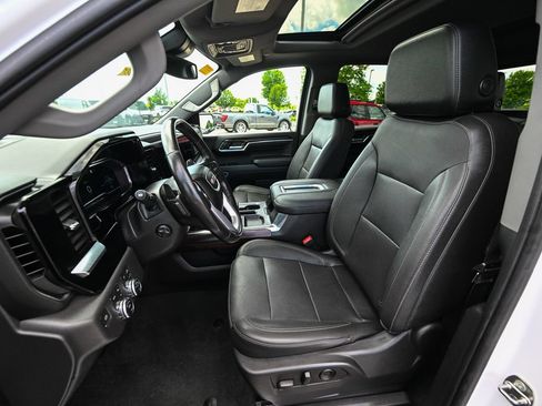 Used 2022 GMC Sierra 1500 SLT w/ SLT Convenience Package AWD/4WD image 19