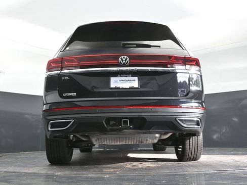 Used 2025 Volkswagen Atlas SEL AWD/4WD image 36