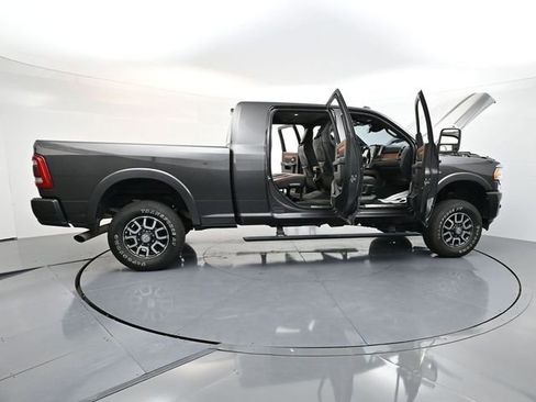 Used 2024 RAM 3500 Limited w/ Safety Group image 42