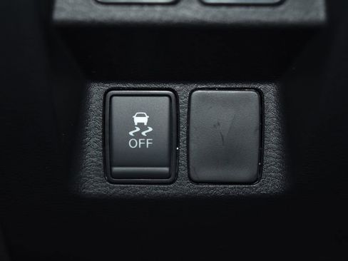 Certified 2024 Nissan Frontier SV w/ Technology Package image 19