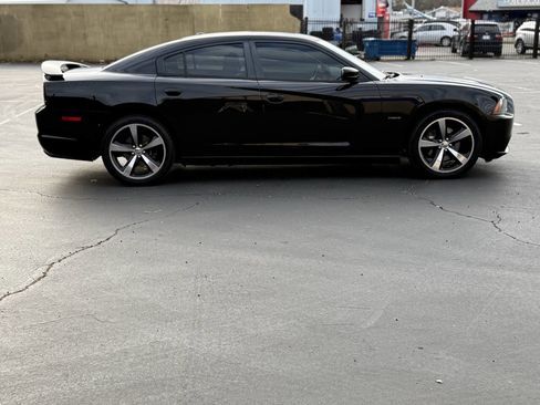 Used 2013 Dodge Charger R/T image 6