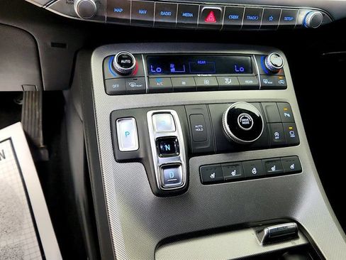 Used 2022 Hyundai Palisade Calligraphy w/ Winter Package FWD image 18