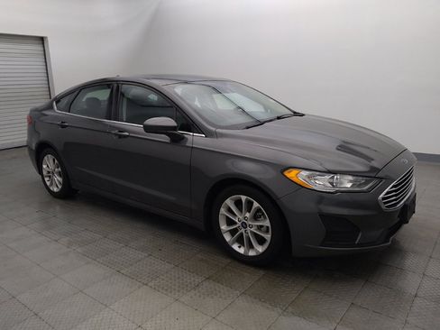 Used 2020 Ford Fusion SE FWD image 11