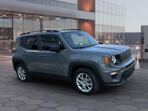 Used 2022 Jeep Renegade Sport w/ Sport Appearance Group FWD image 20
