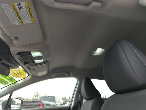 Used 2025 Subaru Crosstrek 2.0i Premium image 27