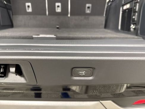 New 2025 Ford Expedition Max Platinum w/ Driver's Package image 29